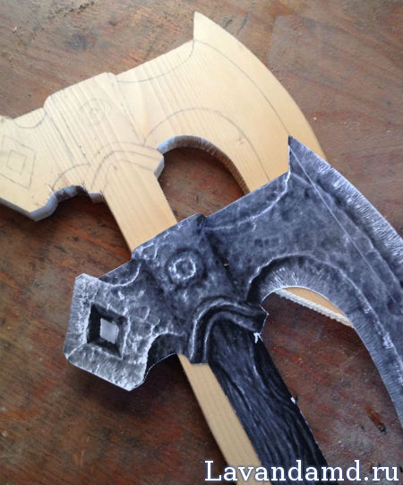 Как сделать бутафорское оружие из дерева своими руками