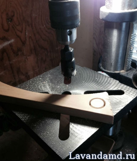 Как сделать бутафорское оружие из дерева своими руками