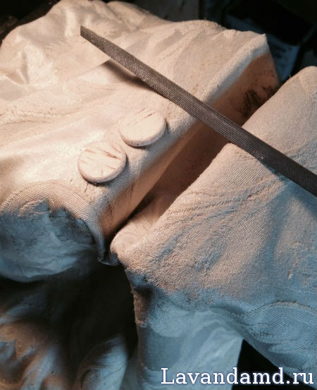 Как сделать бутафорское оружие из дерева своими руками