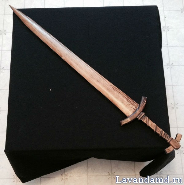 Как сделать бутафорское оружие из дерева своими руками