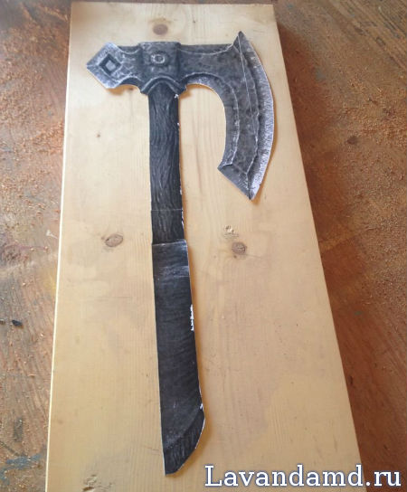 Как сделать бутафорское оружие из дерева своими руками