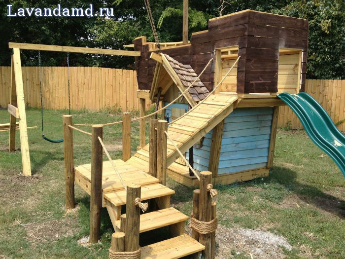 Самодельная детская площадка в виде пиратского корабляСамодельная детская площадка в виде пиратского корабля Самодельная детская площадка в виде пиратского корабля