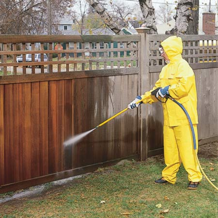 Как дать новую жизнь старому забору своими руками? Как дать новую жизнь старому забору своими руками?